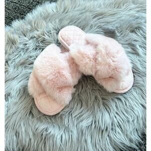 Fuzzy Cross Band Fluffy‎ Open Toe House Slippers Size 10-11.5